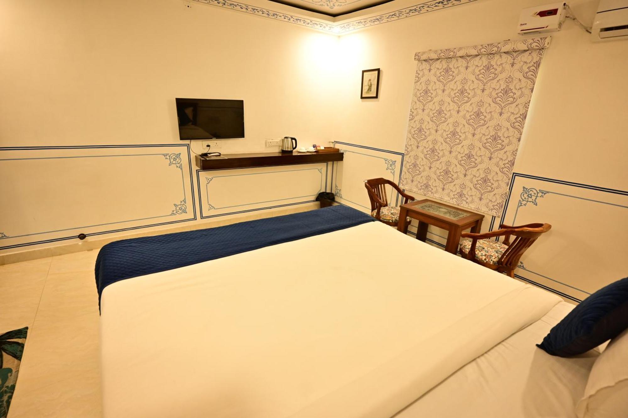 The Castle Crown - Hem Vilas Resort Ranthambhore 사와이 마도푸르 외부 사진