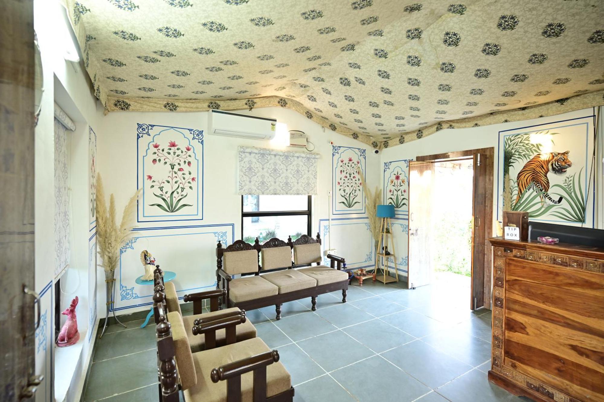 The Castle Crown - Hem Vilas Resort Ranthambhore 사와이 마도푸르 외부 사진